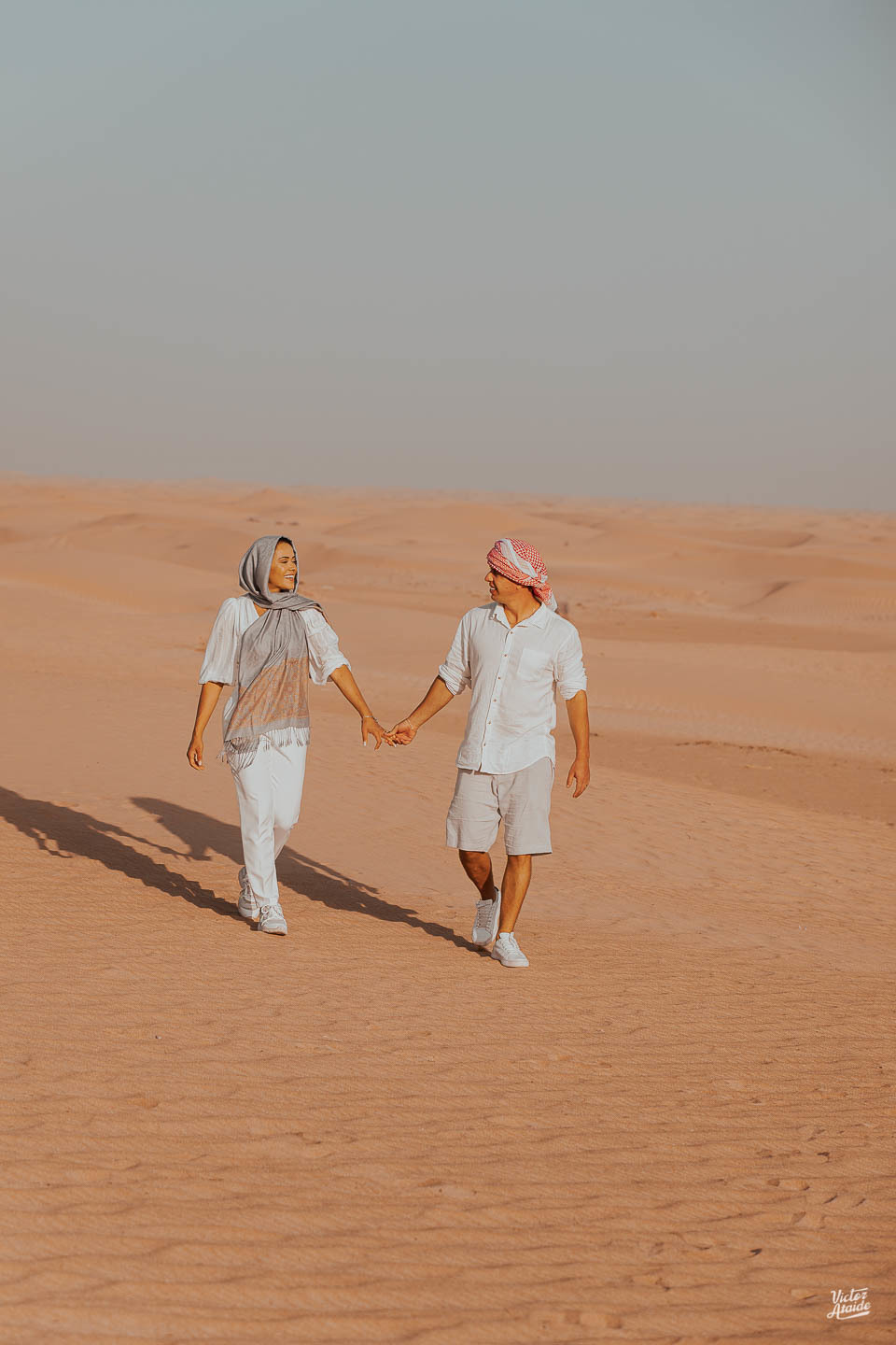 aquário, aquarium dubai mall, at the top, belo horizonte, burj al arab, burj khalifa, deserto, dubai, emirados árabes unidos, ensaio de casal, ensaio de casamento, ensaio lua de mel, the palm, vôo de balão, pós-casamento, camelo, calor do deserto