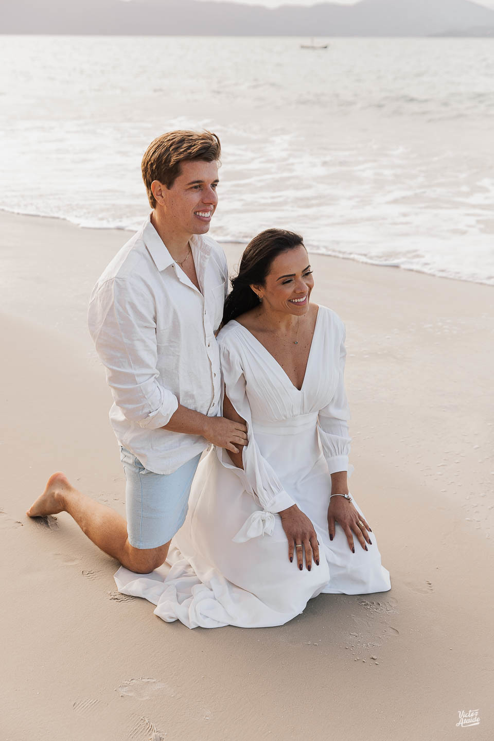 belo horizonte, ensaio de casal, ensaio na praia, ensaio pré-casamento, florianólopis, fotografia, fotógrafo, fotógrafo de casamento, jurerê internacional, pedro leopoldo, praia, santa catarina, victor ataide