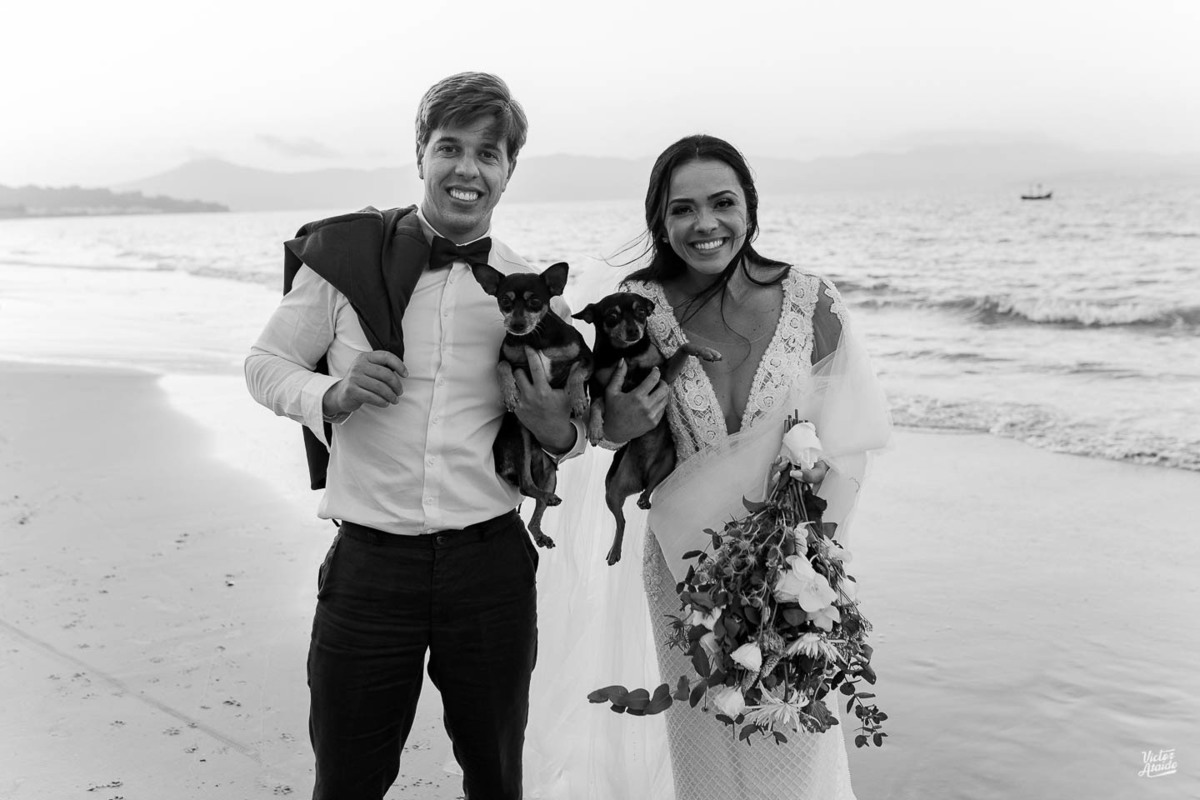 belo horizonte, ensaio na praia, florianólopis, fotografia, fotógrafo, fotógrafo de casamento, jurerê internacional, noivos, pedro leopoldo, praia, santa catarina, vestido de noiva, victor ataide, pé na areia