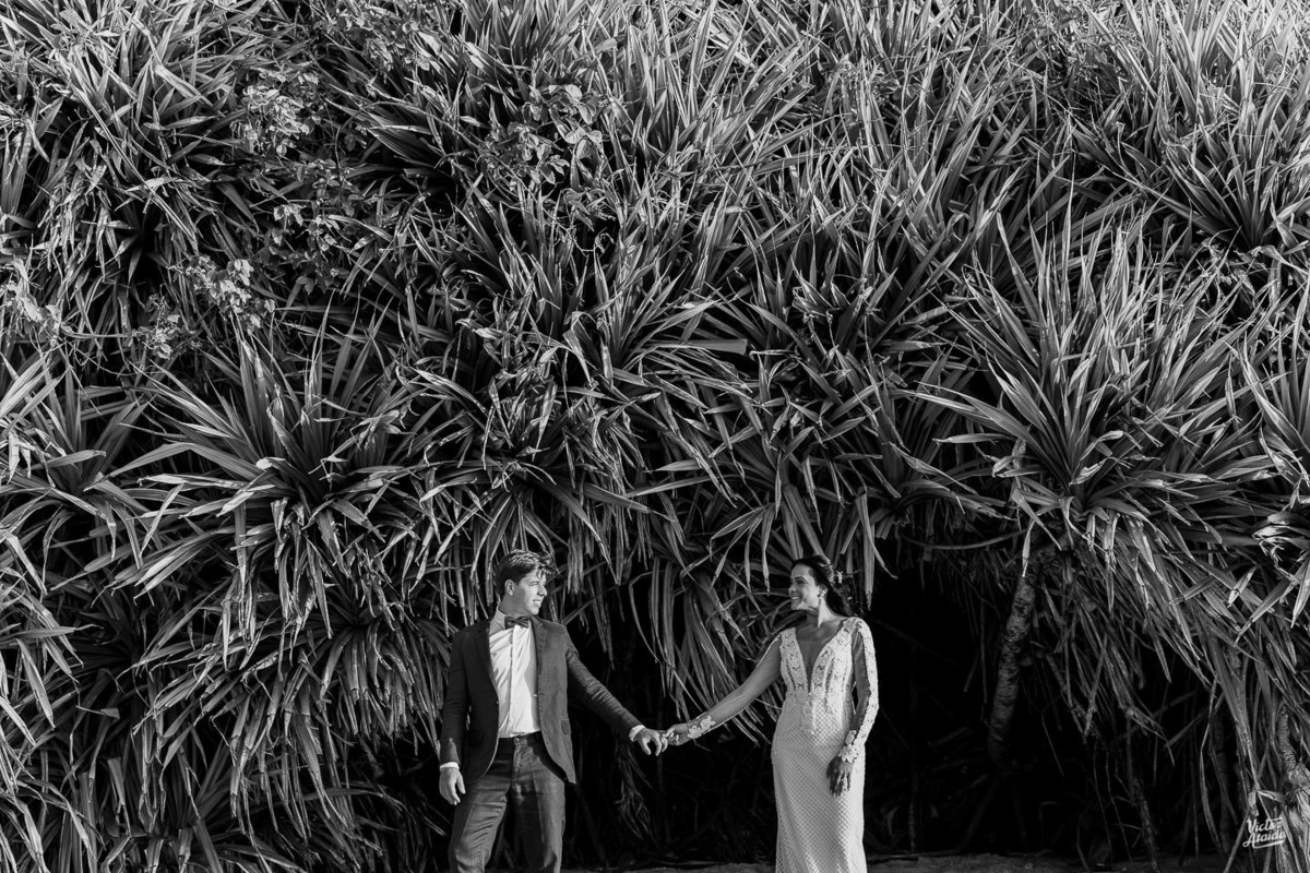 belo horizonte, ensaio na praia, florianólopis, fotografia, fotógrafo, fotógrafo de casamento, jurerê internacional, noivos, pedro leopoldo, praia, santa catarina, vestido de noiva, victor ataide, pé na areia