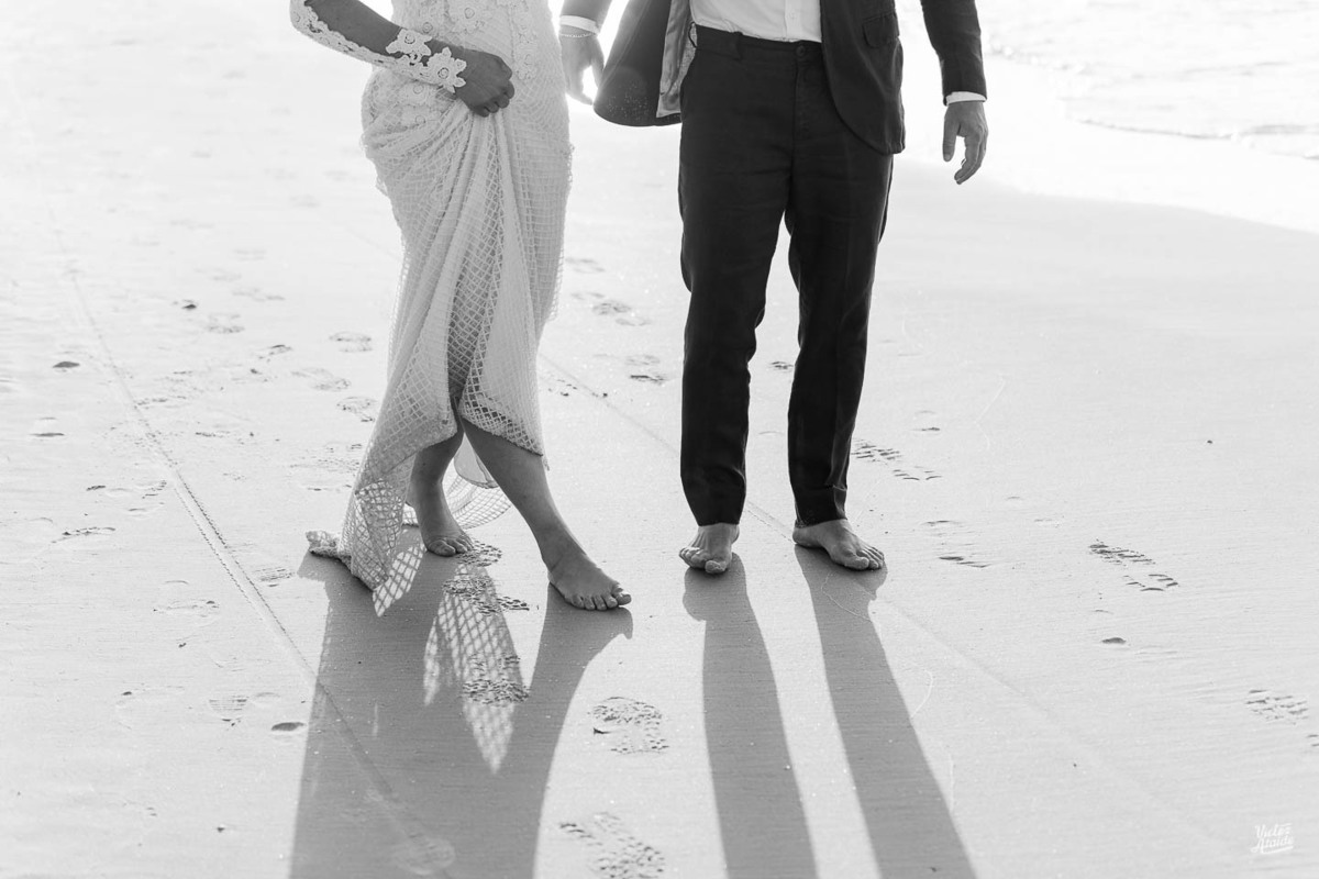 belo horizonte, ensaio na praia, florianólopis, fotografia, fotógrafo, fotógrafo de casamento, jurerê internacional, noivos, pedro leopoldo, praia, santa catarina, vestido de noiva, victor ataide, pé na areia