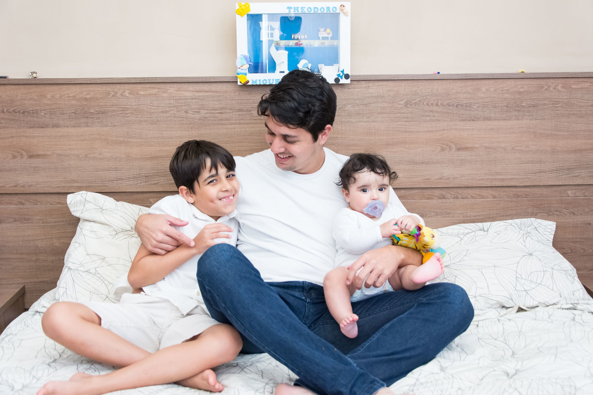 Papai, irmãozinho e bebê, dia dos pais, bebê de 7 meses