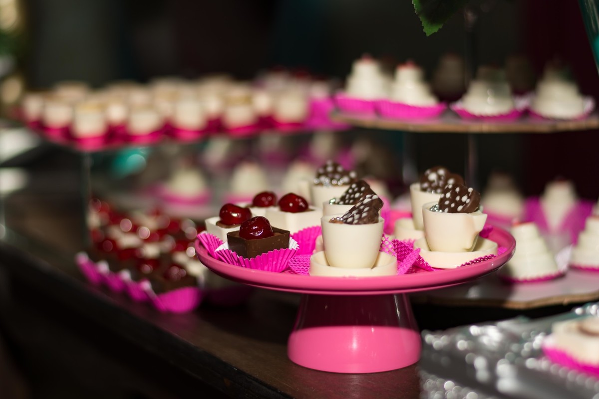 Decoração azul turquesa 15 anos festa debutante Arujá - SP por Paty Ramalho Fotografa doces finos personalizados