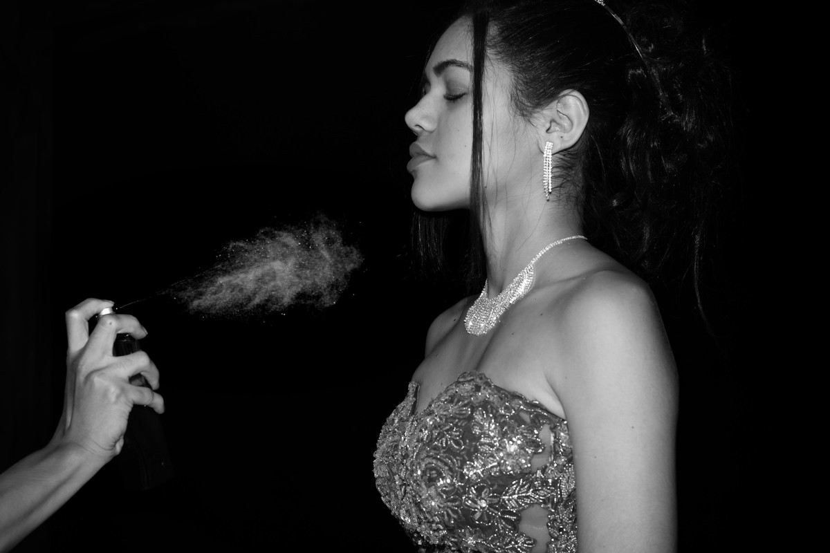 debutante, jato de perfume por Paty Ramalho fotografa de Itaquaquecetuba