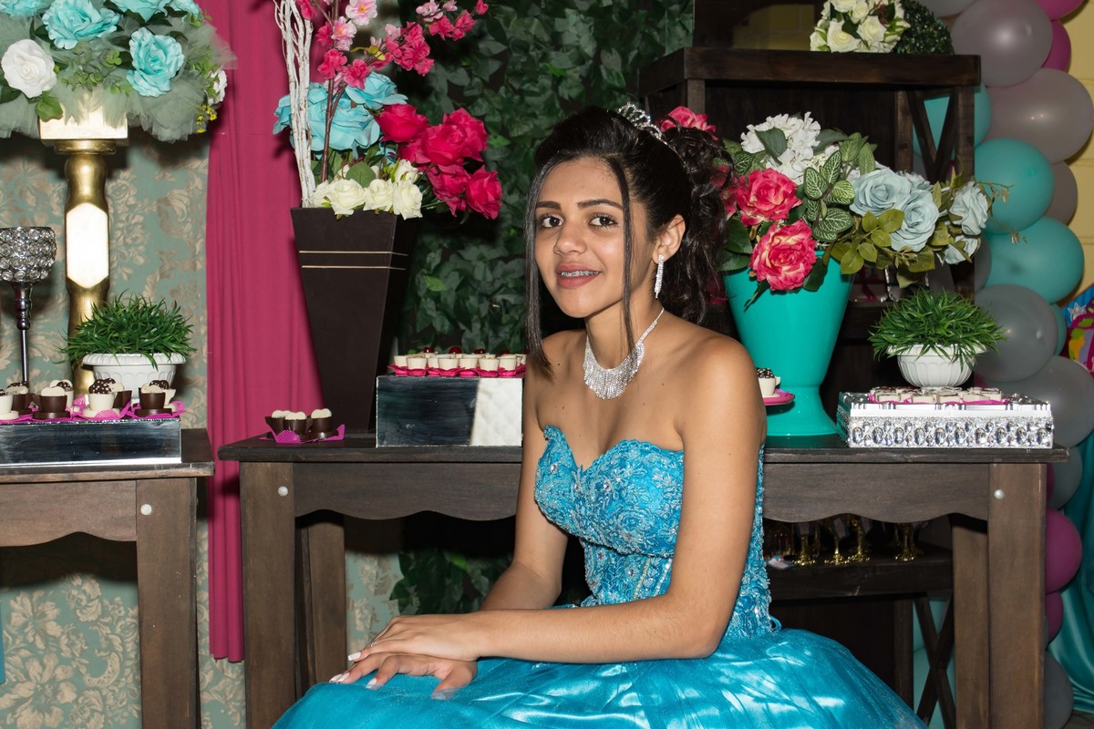 debutante de vestido azul suzano - sp por paty ramalho fotografa de itaquaquecetubam