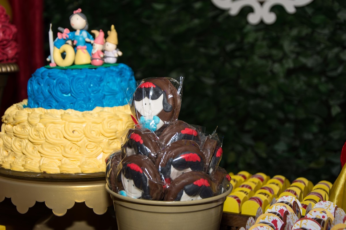 pirulito de chocolate branca de neve