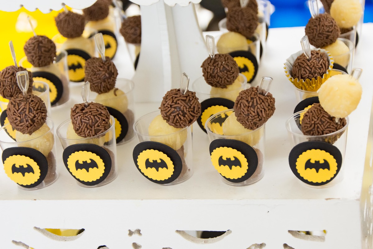 aniversario infantil em aruja, sp, brigadeiro no palito