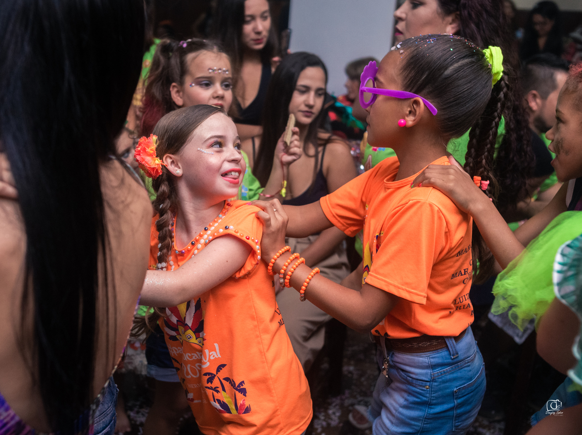 baile;infantil;carnaval;liame;decoração;mascara;apresentação;make