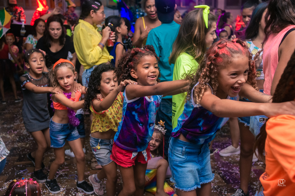 baile;infantil;carnaval;liame;decoração;mascara;apresentação;make