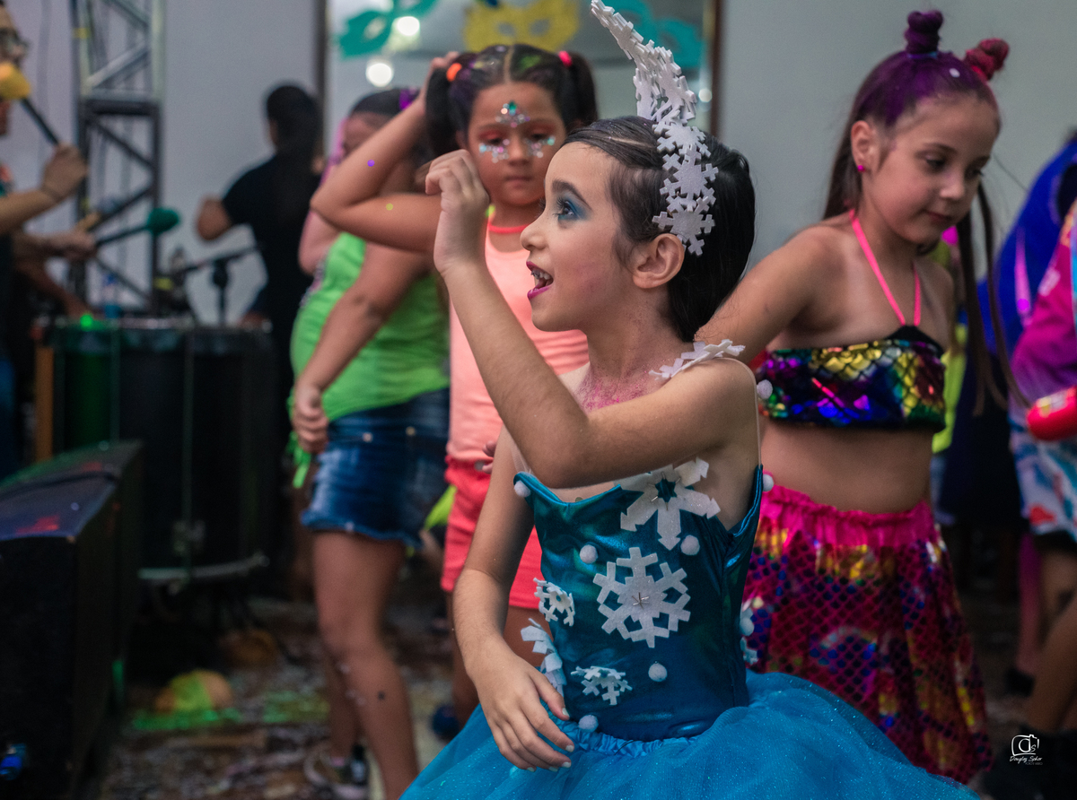 baile;infantil;carnaval;liame;decoração;mascara;apresentação;make