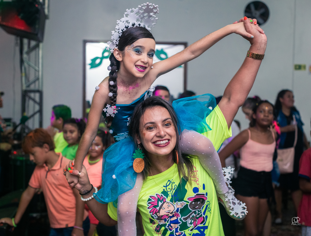 baile;infantil;carnaval;liame;decoração;mascara;apresentação;make