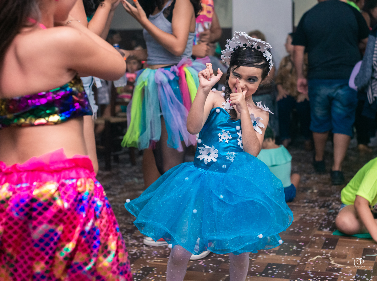 baile;infantil;carnaval;liame;decoração;mascara;apresentação;make