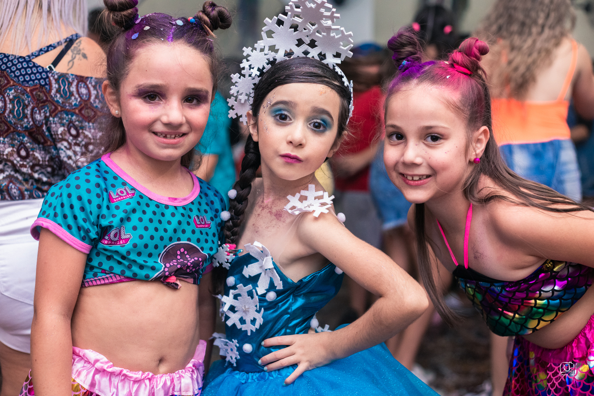 baile;infantil;carnaval;liame;decoração;mascara;apresentação;make