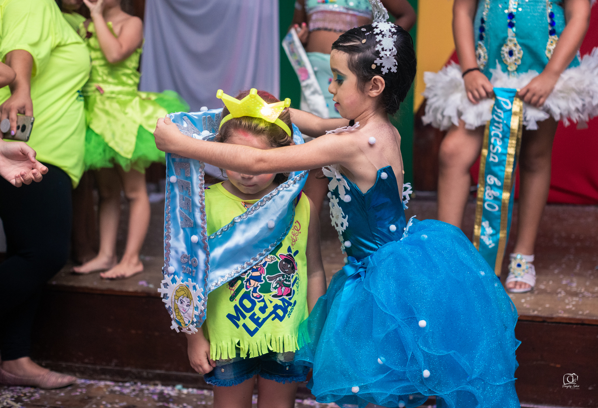 baile;infantil;carnaval;liame;decoração;mascara;apresentação;make