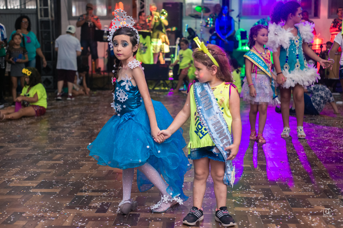 baile;infantil;carnaval;liame;decoração;mascara;apresentação;make