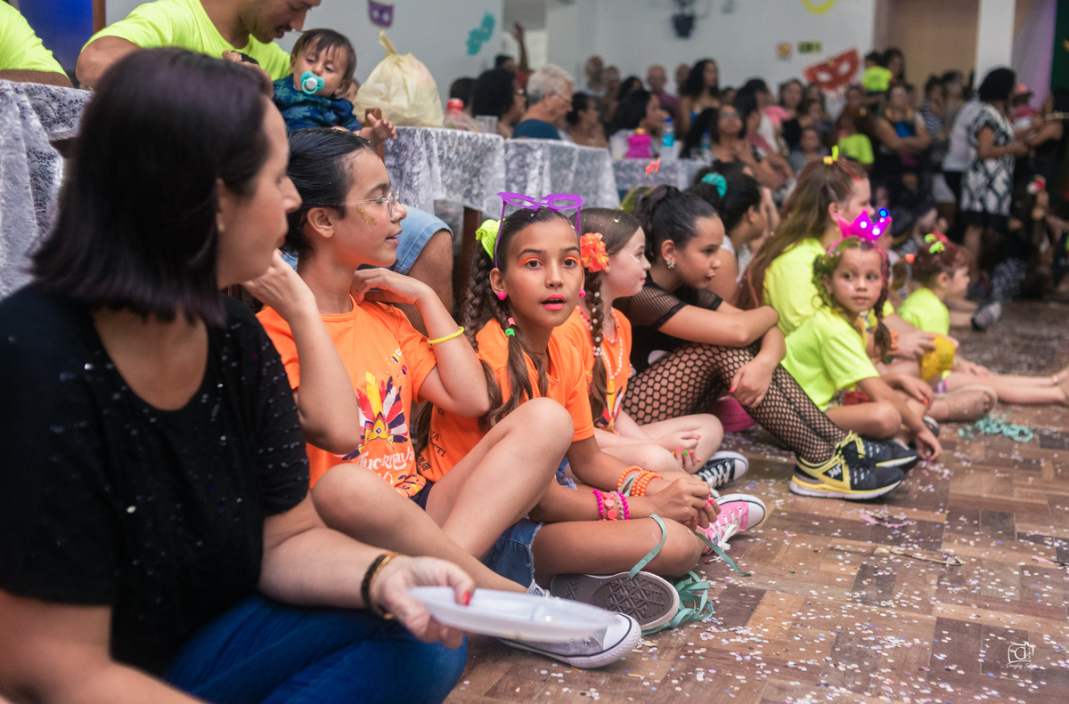 baile;infantil;carnaval;liame;decoração;mascara;apresentação;make