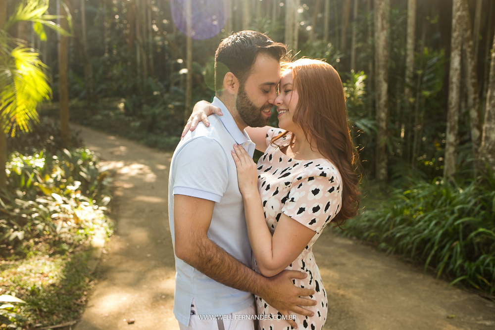 raio de sol e amor entre um casal no parque de são paulo