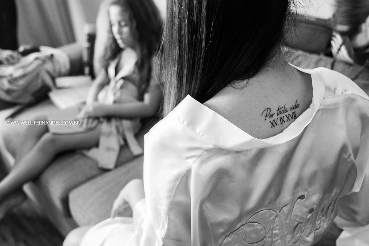 Tatuagem da noiva em homenagem ao noivo