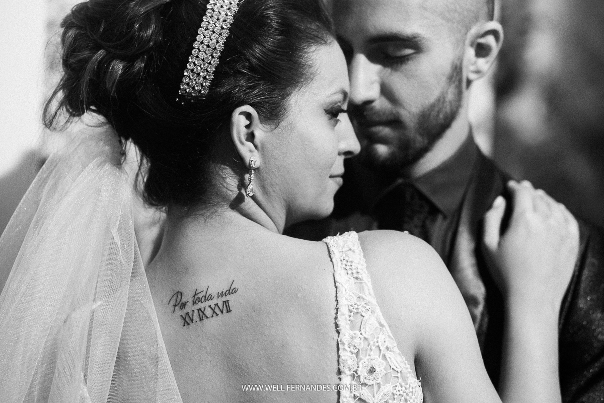 tatuagem em homenagem aos noivos