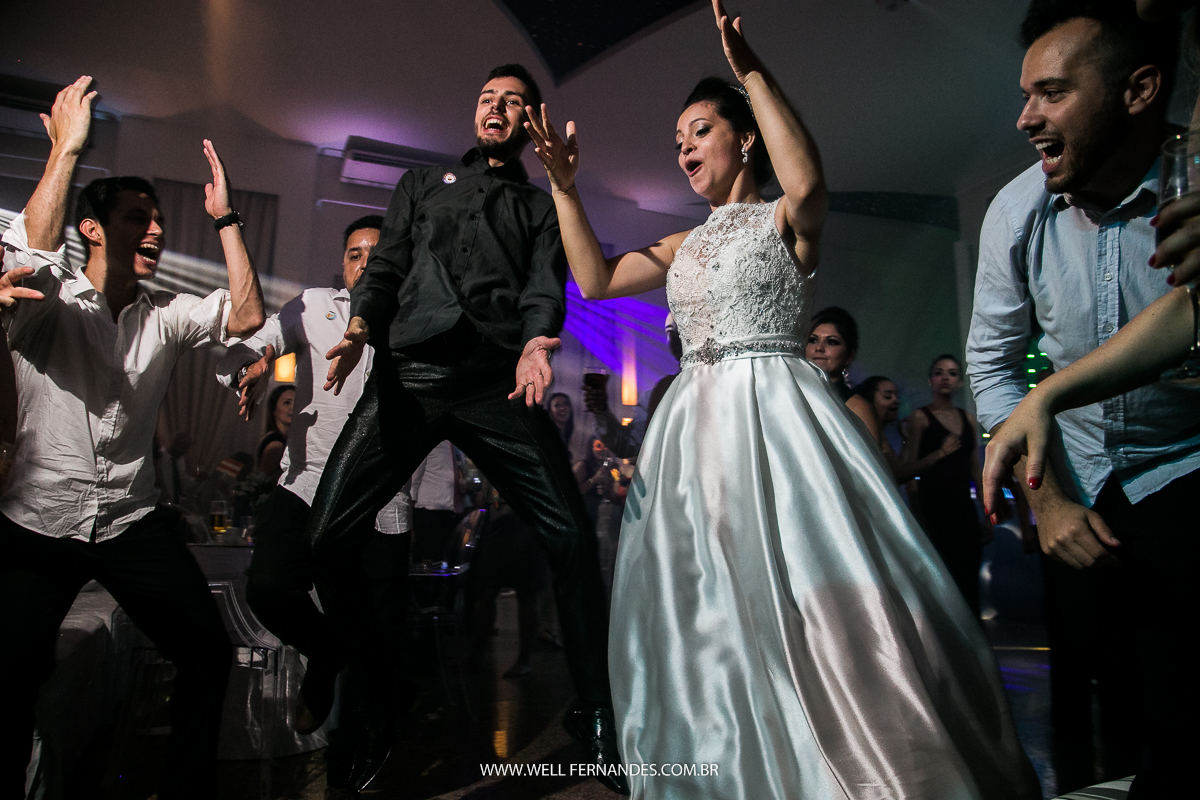 momento sarrada na festa do casamento