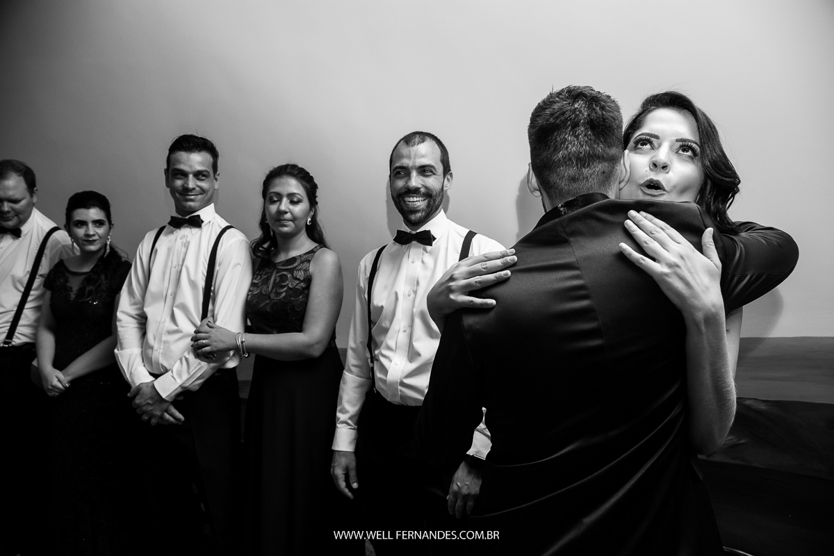 abraço engraçado das madrinhas