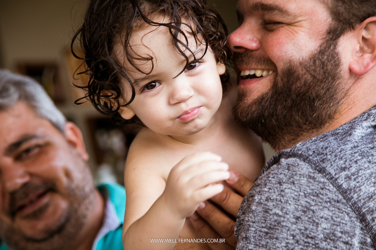pai brincando com seu filho