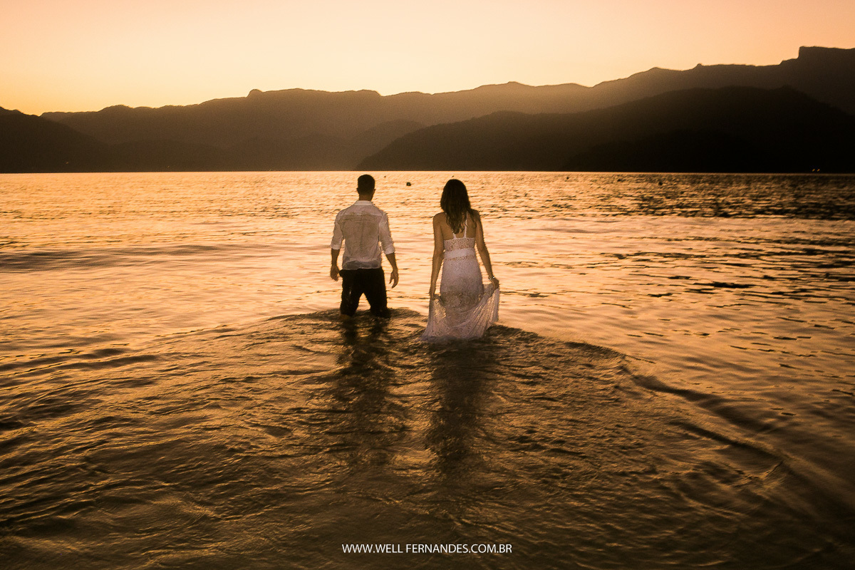 pre wedding dentro do mar