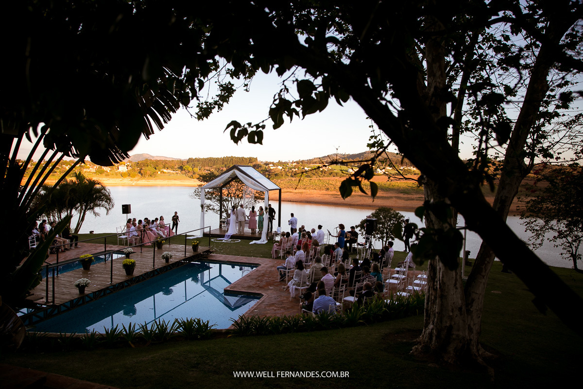 lindo espaço om namô em um casamento celta ao ar livre