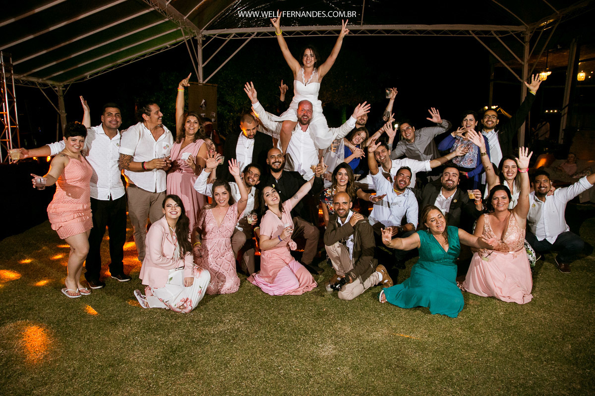 fotos dos amigos na festa do casamento