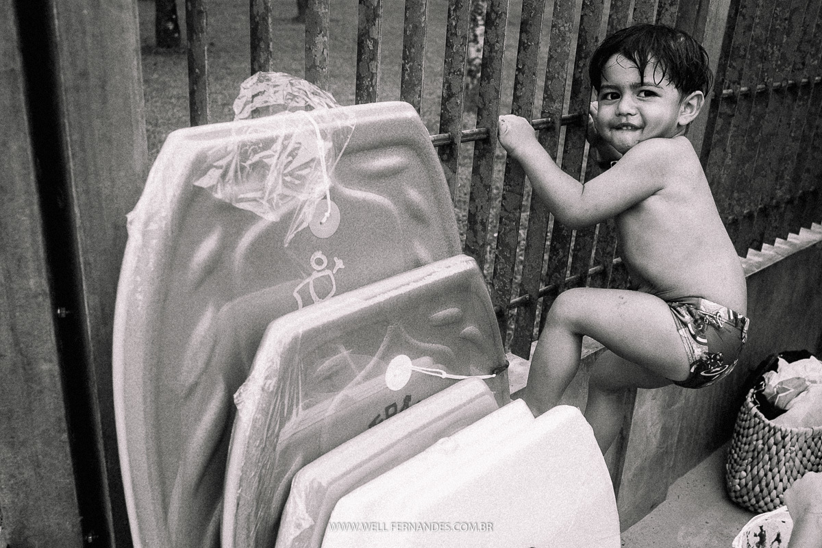 fotografia documental de familia na praia
