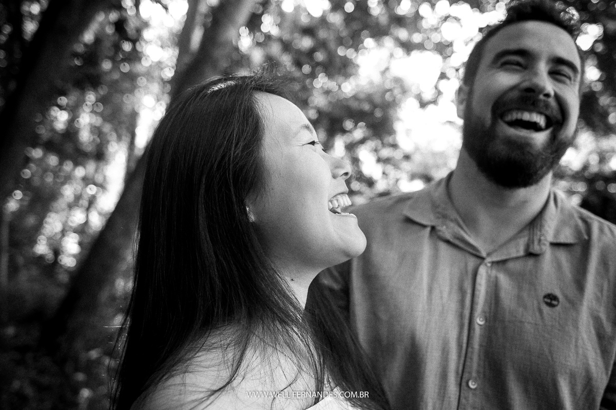 sorrisos lindos no ensaio de casal em campinas