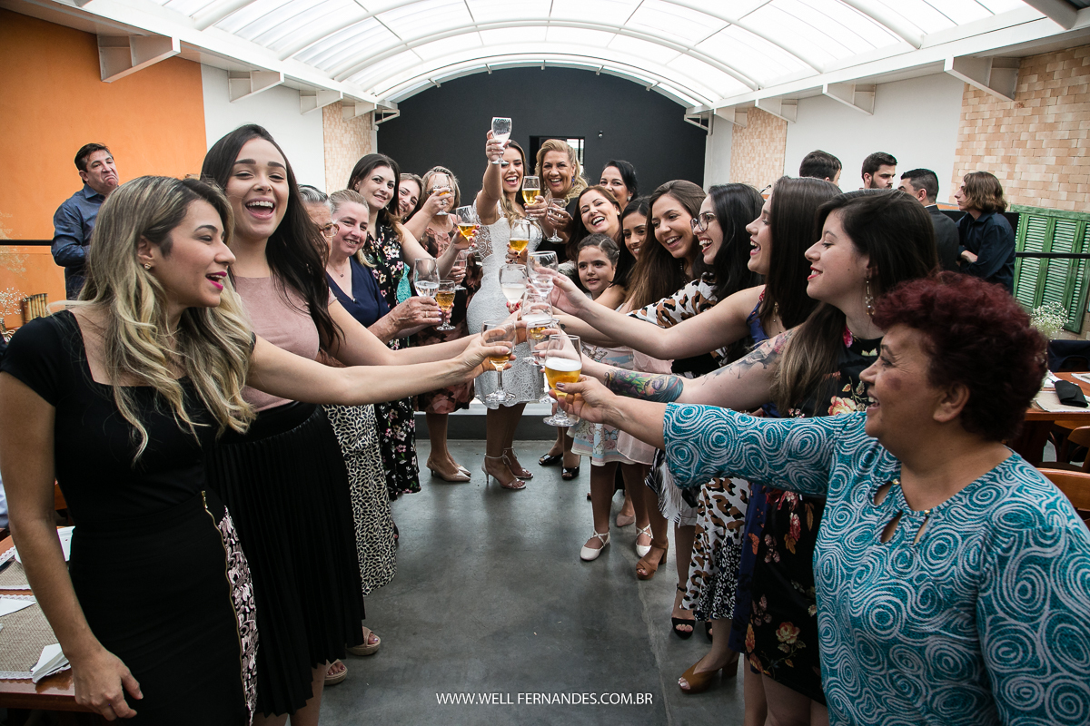 brinde da mulher no casamento
