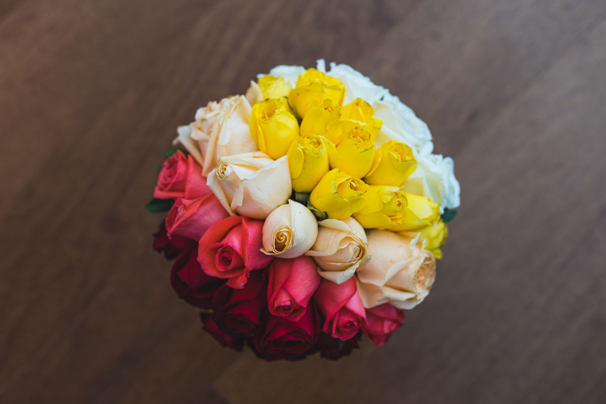 O buquê da noiva Karine no making of no Caesar Park Ipanema, Rio de Janeiro/RJ