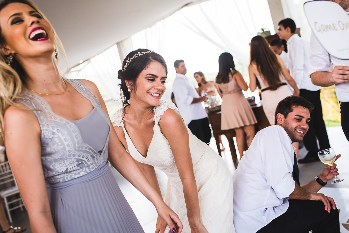 Pista de dança animada no casamento de Mariana e Israel, Recanto do Bosque, Guaratinguetá-SP