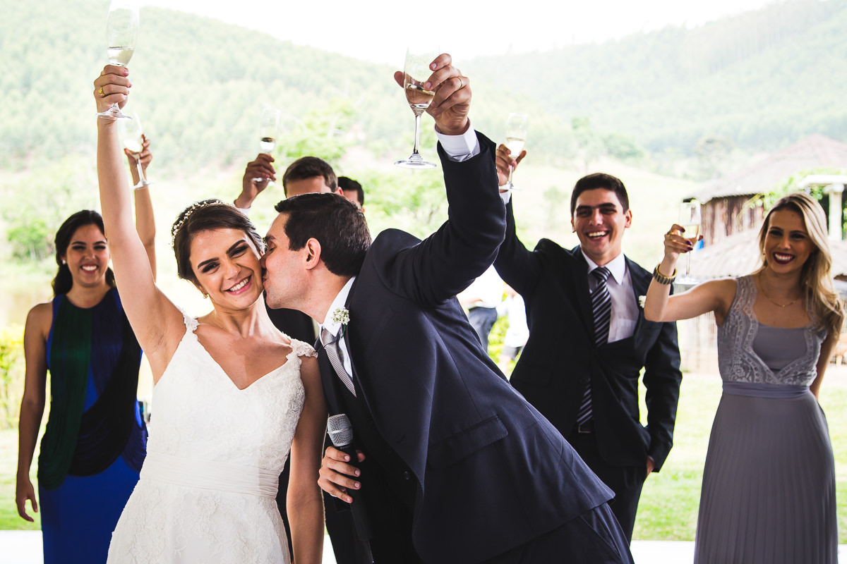 Brinde no casamento de Mariana e Israel, Recanto do Bosque, Guaratinguetá-SP
