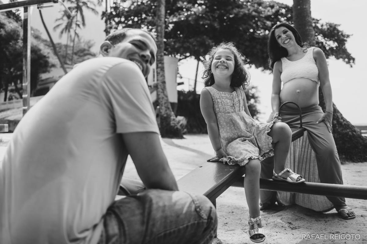 Papai Leandro e mamãe Marina com sua filha Laís no ensaio família na Urca, Rio de Janeiro- RJ
