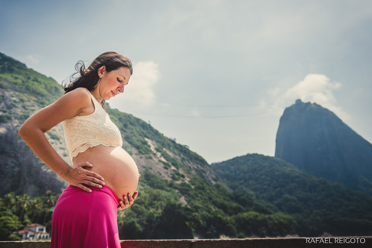 Ensaio de grávida da Marina com vista da Praia Vermelha e Pão de Açúcar, Urca, Rio de Janeiro-RJ