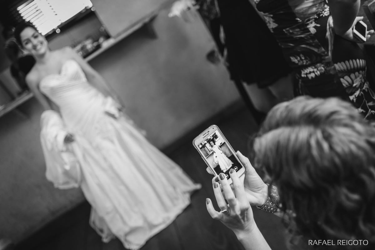 Convidados no Brunch de comemoração do casamento budista de Beatriz e Roger no Drink Café Humaitá, Humaitá, Rio de Janeiro-RJ.