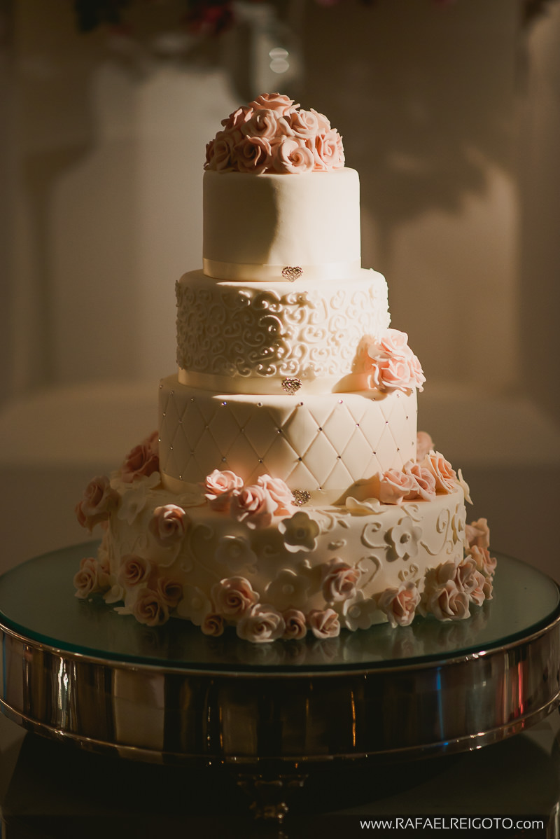 O bolo do casamento de Priscila e Vitor, Green House Buffet, Ilha do Governador, Rio de Janeiro/RJ