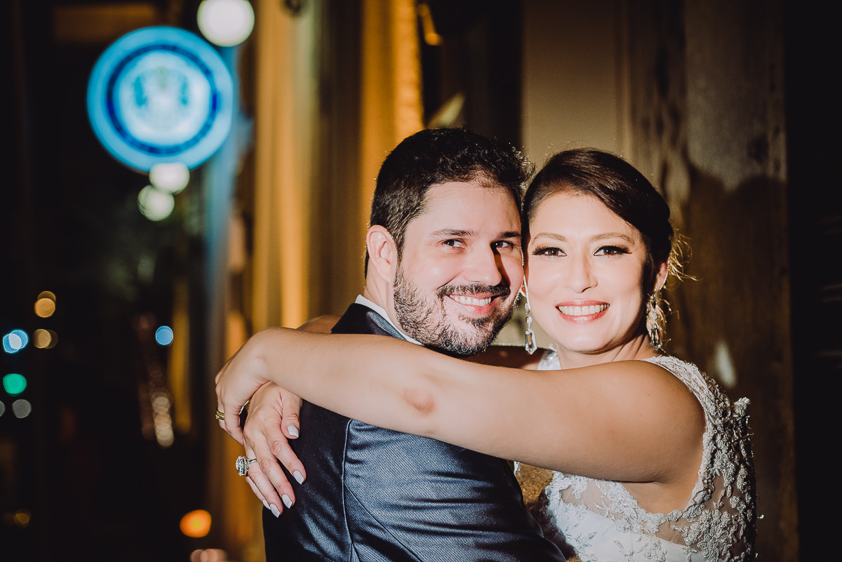 Ensaio do casal Débora e Leonardo no Centro do Rio após a cerimônia do seu casamento na Confeitaria Colombo, Rio de Janeiro-RJ