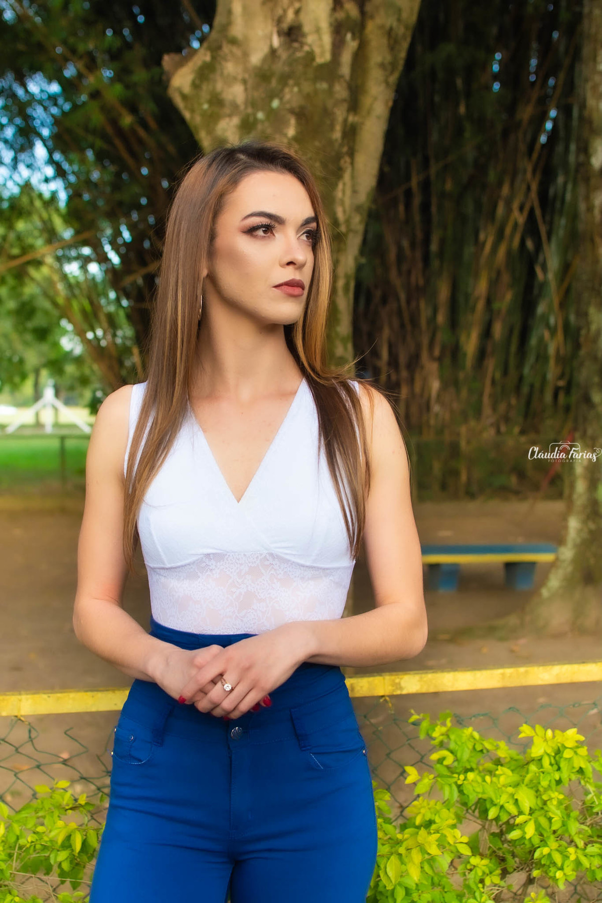 Modelo em ensaio feminino foto perfil