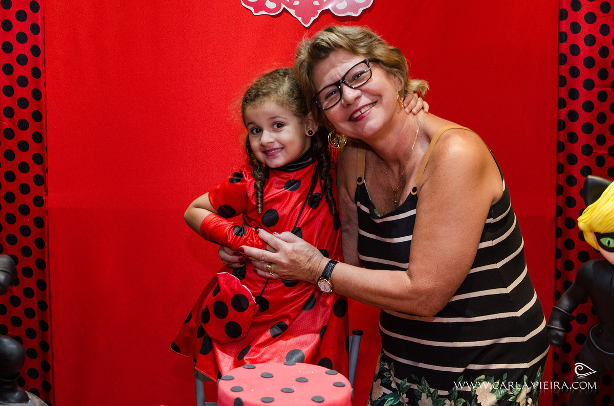 Festa Infantil; Lady Bug; Fotógrafa de Família; Carla Vieira Fotografia