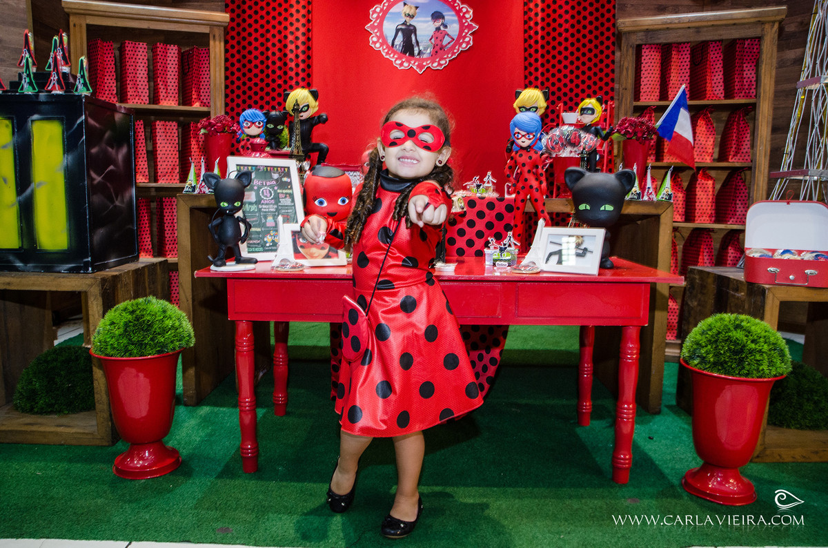 Festa Infantil; Lady Bug; Fotógrafa de Família; Carla Vieira Fotografia