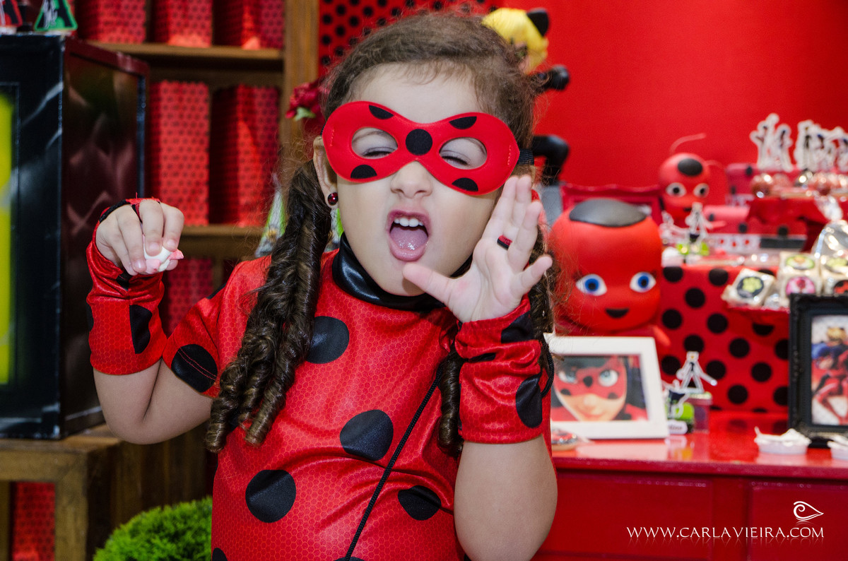 Festa Infantil; Lady Bug; Fotógrafa de Família; Carla Vieira Fotografia