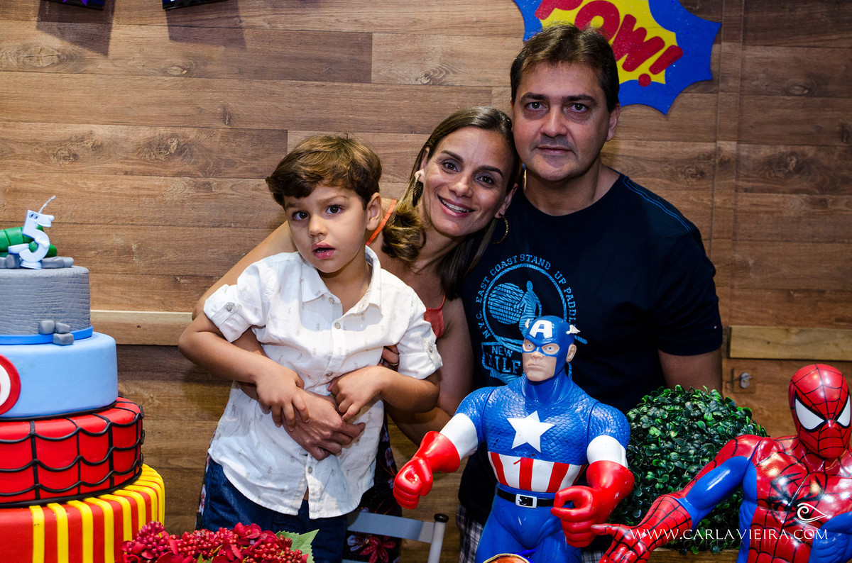 Festa Infantil; Liga da Justiça; Hulk; Homem de Ferro; Homem Aranha; Capitão América; festa de menino; Carla Vieira Fotografia
