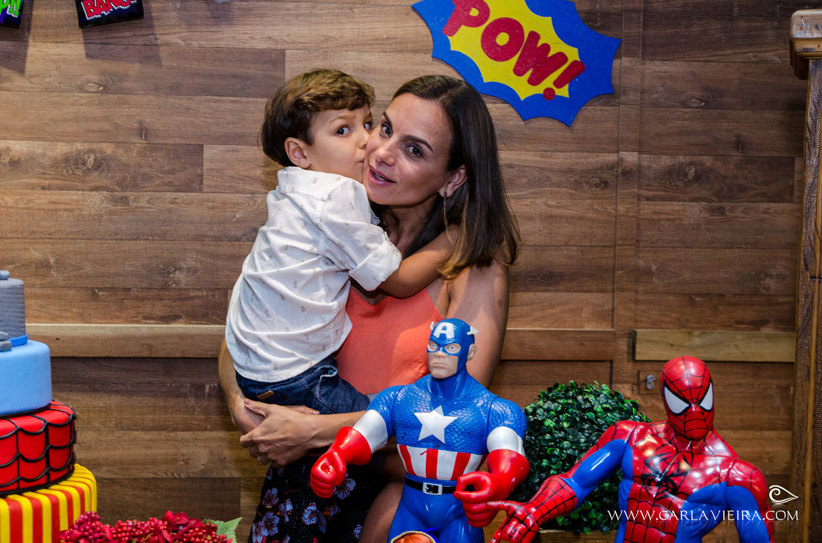 Festa Infantil; Liga da Justiça; Hulk; Homem de Ferro; Homem Aranha; Capitão América; festa de menino; Carla Vieira Fotografia