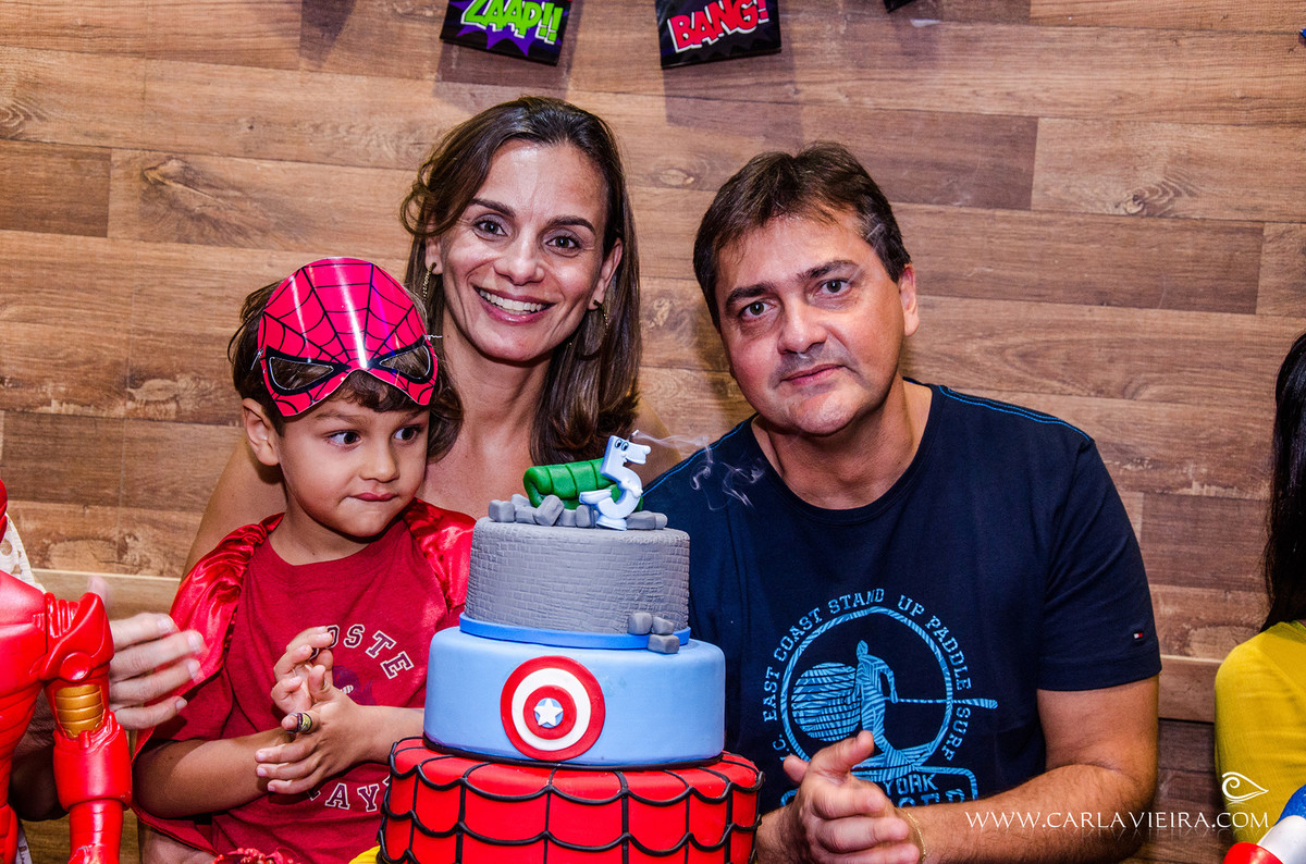 Festa Infantil; Liga da Justiça; Hulk; Homem de Ferro; Homem Aranha; Capitão América; festa de menino; Carla Vieira Fotografia