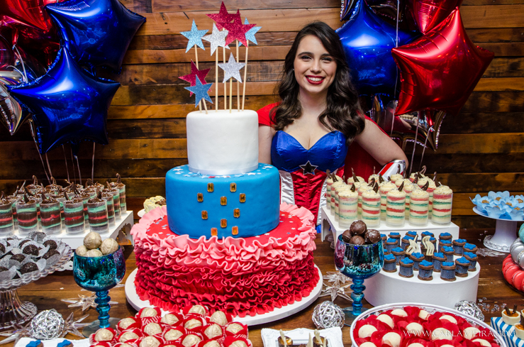 15 anos. debutante, festa a fantasia, mulher de ferro, homem de ferro, festa temática