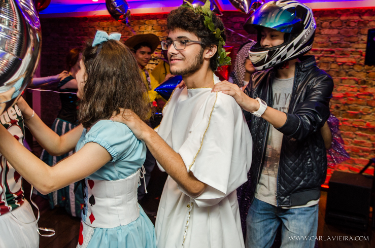 15 anos. debutante, festa a fantasia, mulher de ferro, homem de ferro, festa temática