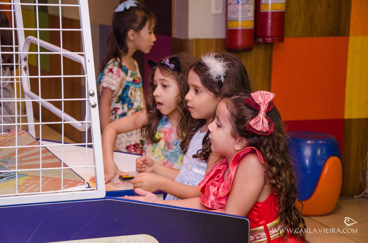 Festa Infantil; aniversário infantil; fotografia de festa infantil; festa elena avalor; elena de avalor; tema de festa; carla vieira fotografia; fotografa carla vieira